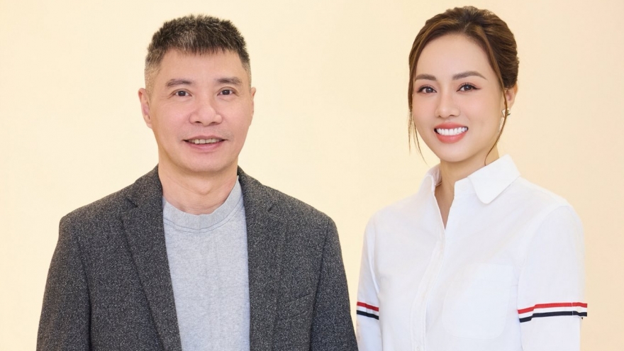 Sao Việt 29/12: Vợ NSND Công Lý thừa nhận đã 2 tháng không có thu nhập