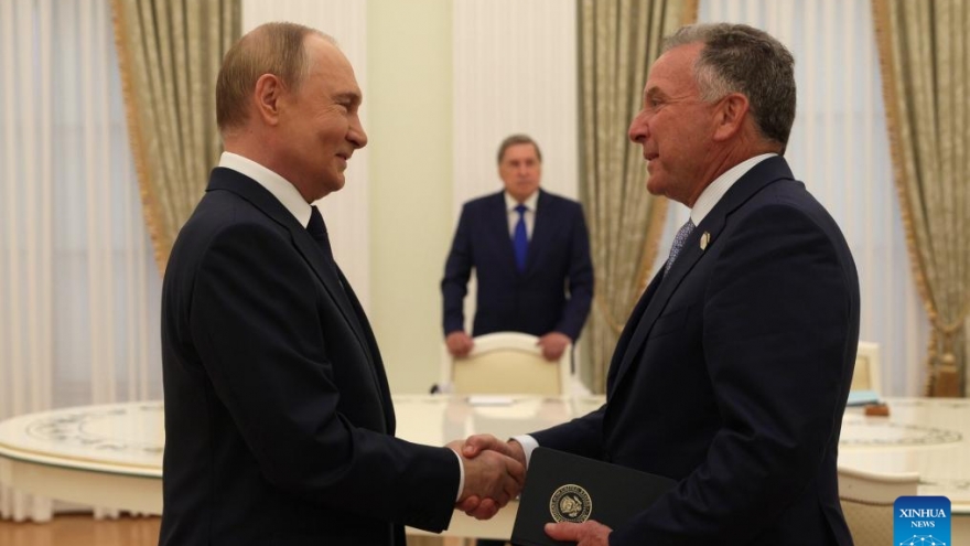 Phái đoàn Mỹ chuẩn bị gặp Tổng thống Putin bàn kế hoạch chấm dứt xung đột Ukraine