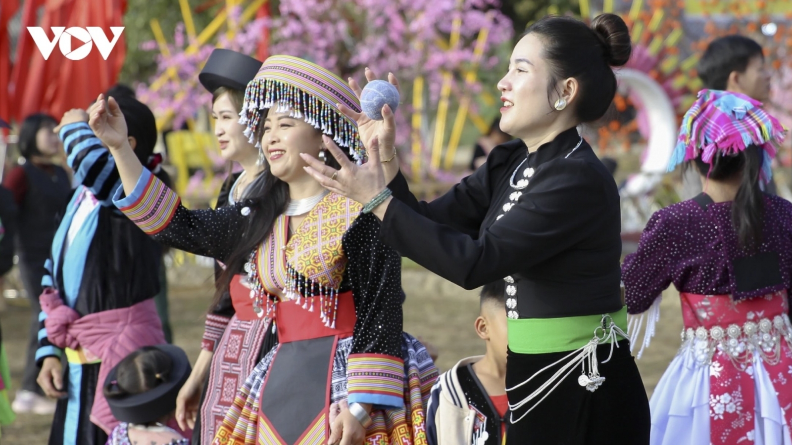 Year-end festivities bring early Tet to highland communities in Dien Bien