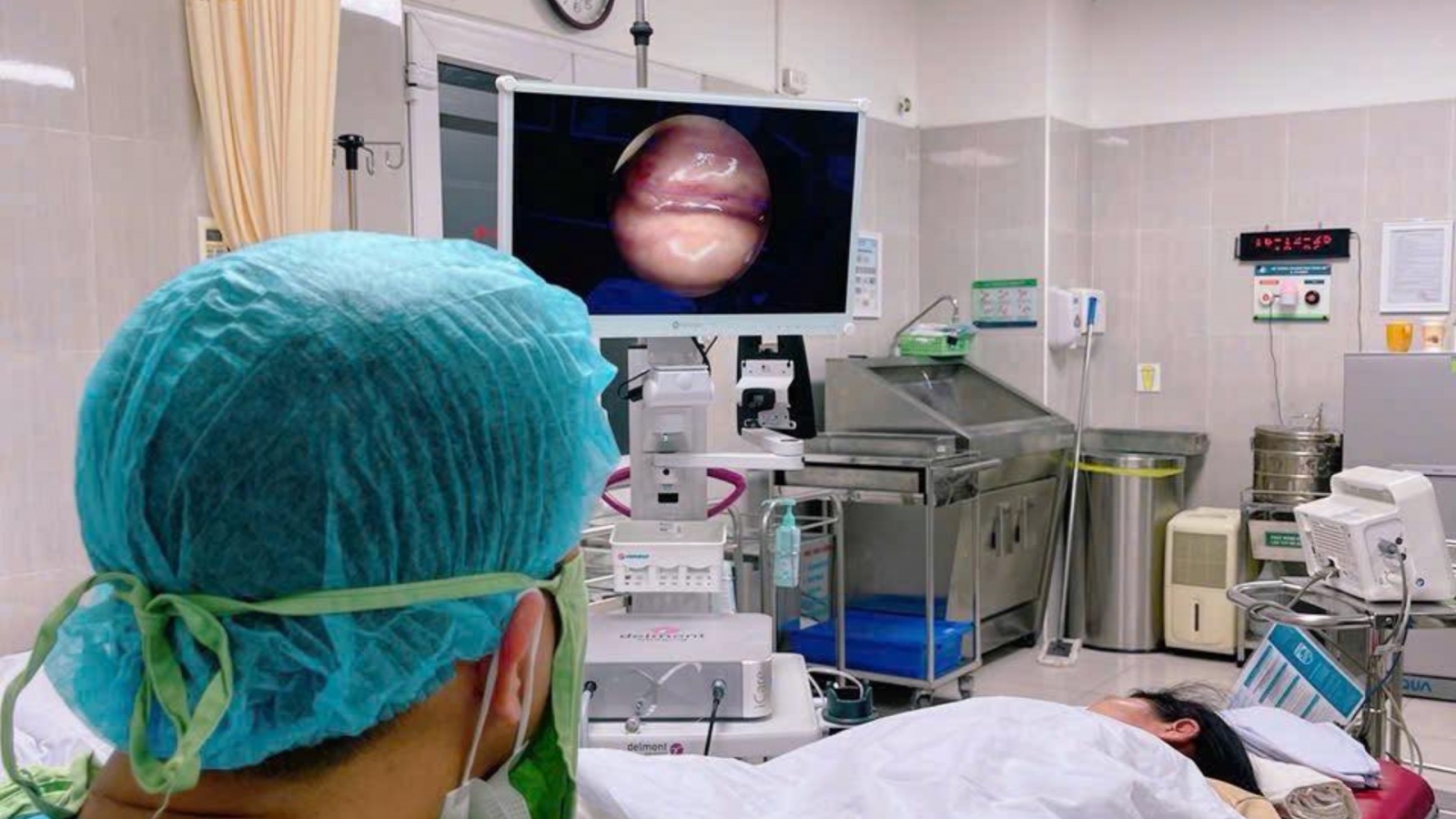 Phát hiện ung thư niêm mạc tử cung vì quan điểm giữ gìn "cái ngàn vàng"