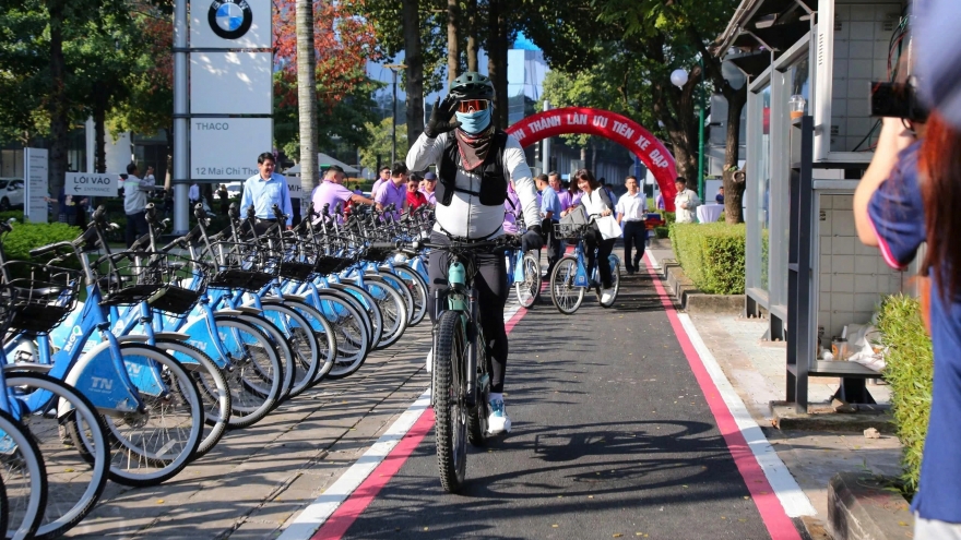 First bicycle lane inaugurated in HCM City to promote green transport