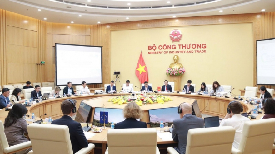 Vietnam, EU review progress on sustainable energy transition cooperation