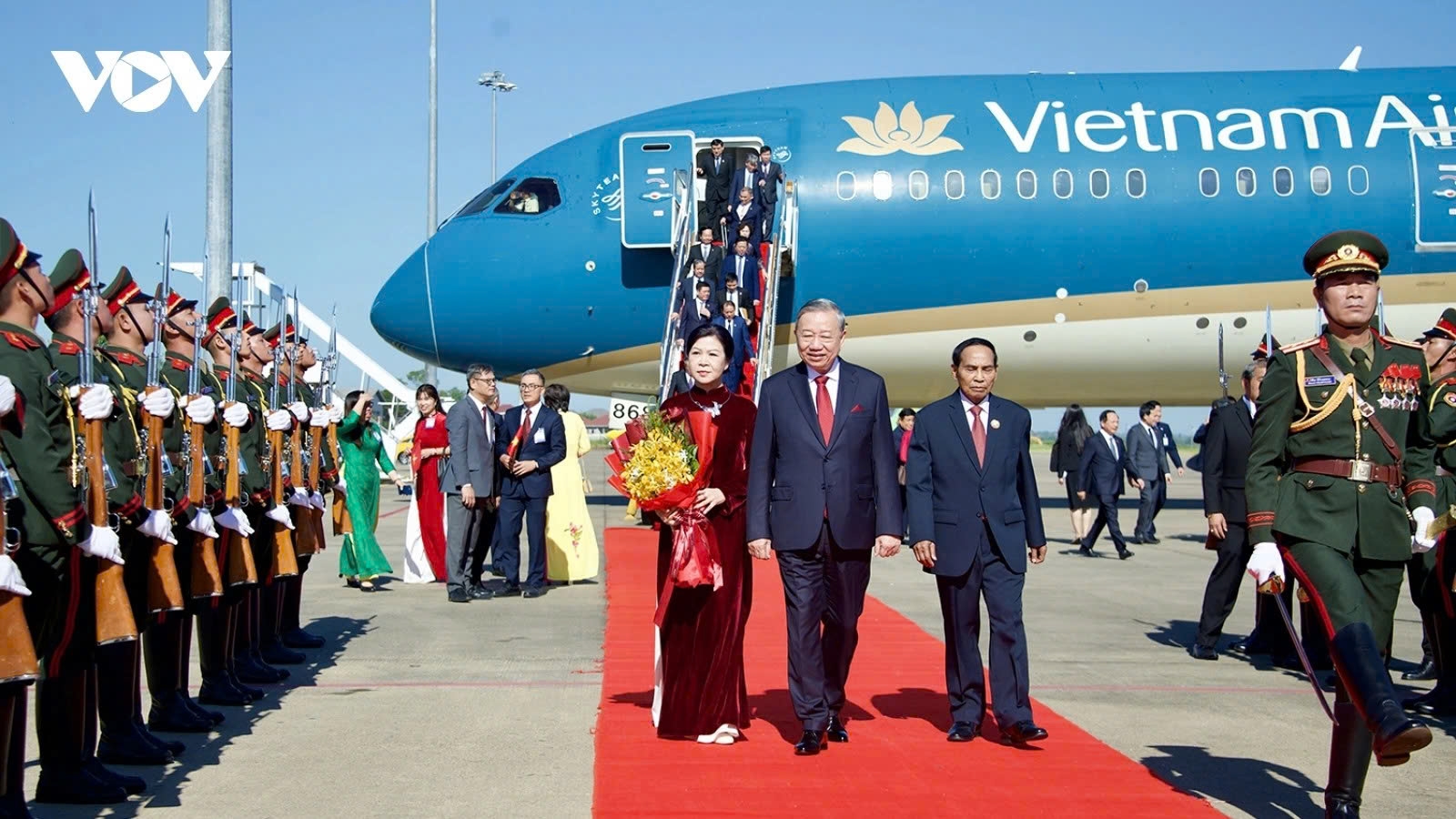 Party chief To Lam arrives in Laos for State visit