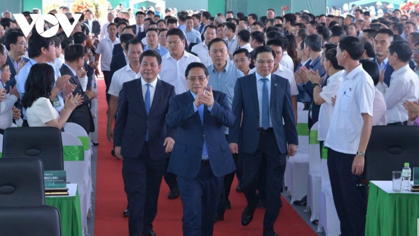 Vietnamese PM underscores competitiveness of power prices at LNG plant launch