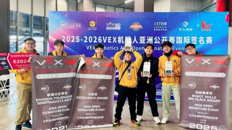 Vietnamese student team makes history at VEX Robotics Open Asia Signature Event