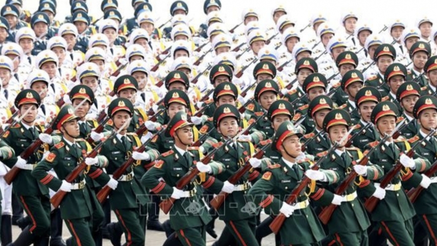 Vietnam People’s Army steadfastly advances under Party’s glorious flag