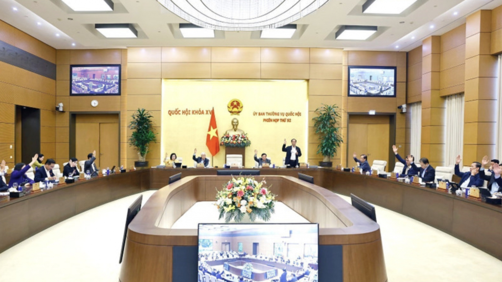 Resolutions on urban classification and administrative unit standards approved