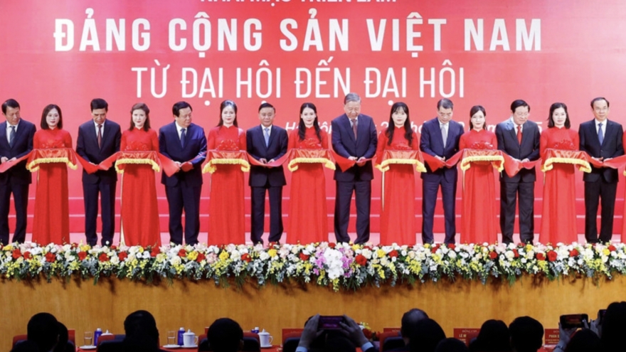 Exhibition on national Party congresses opens in Hanoi