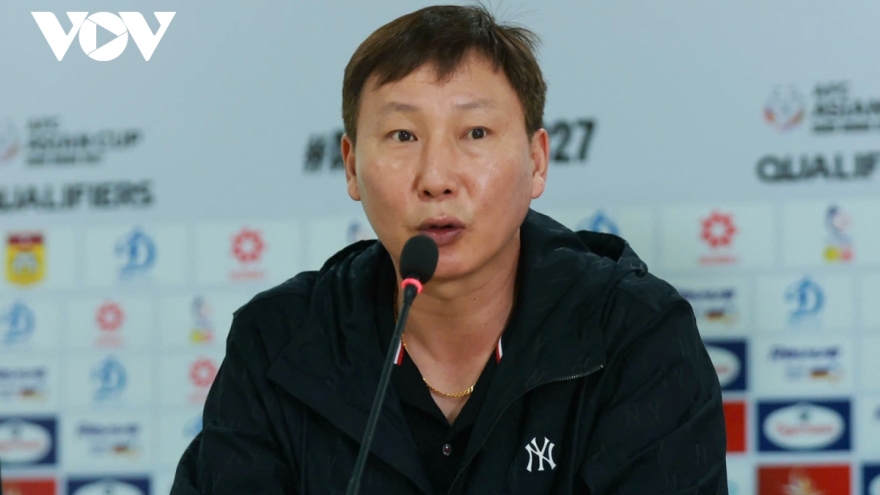 HLV Kim Sang Sik chỉ ra bất lợi của U22 Việt Nam ở bán kết SEA Games 33