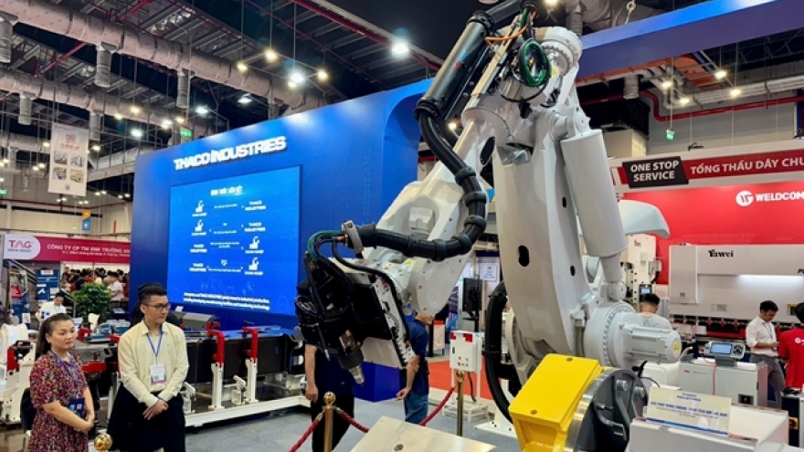 HCM City forum spotlights expanding opportunities for supporting industries