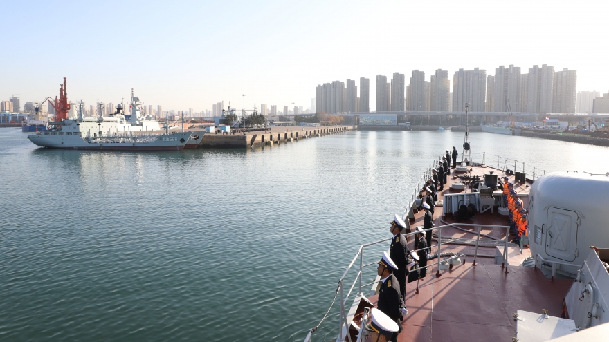 Tàu 015-Trần Hưng Đạo bắt đầu thăm, giao lưu với Hải quân Trung Quốc