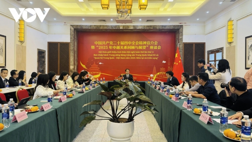 Vietnam-China ties in 2025 marked by large-scale, substantive cooperation and innovation