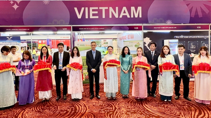 Trade fair in Cambodia features 50 Vietnamese booths