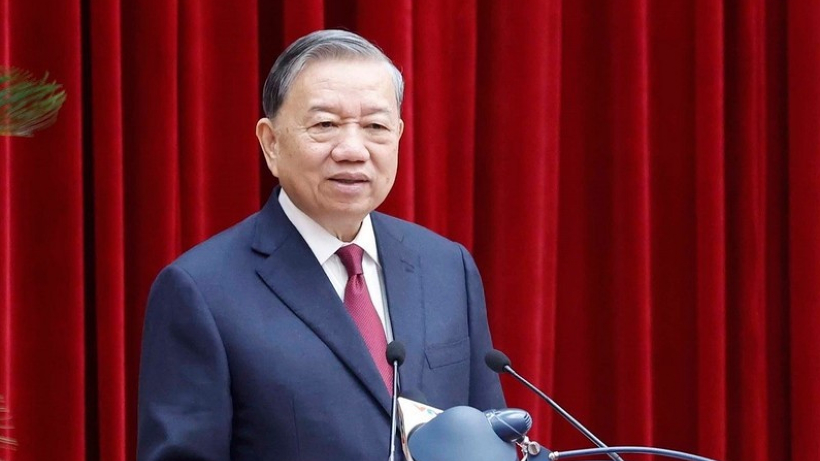 Party chief's article highlights achievements of Laos after 50 years of founding