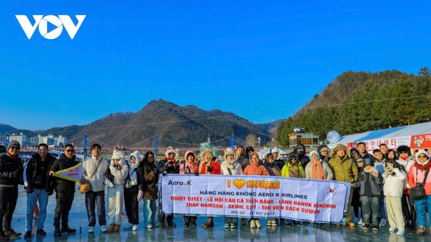 RoK extends visa fee waiver for group tourists from Vietnam