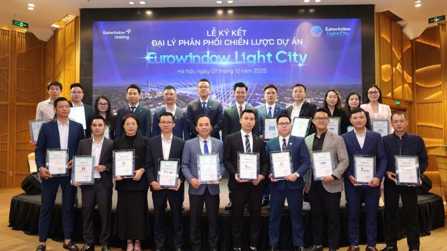 Eurowindow Holding ký kết đại lý chiến lược phân phối dự án Eurowindow Light City