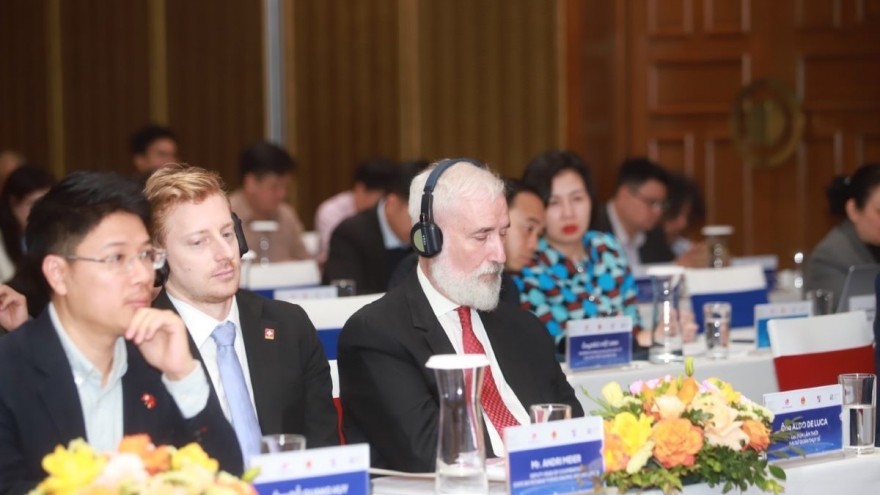 Từ chiến lược hóa chính sách đến kiến tạo nền tảng mới cho xuất khẩu Việt Nam