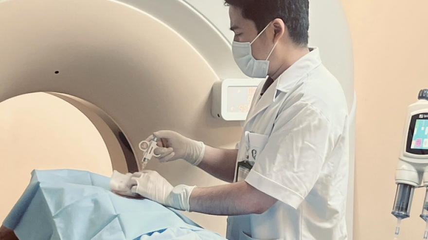 Tuyệt thực 3 tuần với hy vọng “bỏ đói” khối u ung thư, người đàn ông nguy kịch