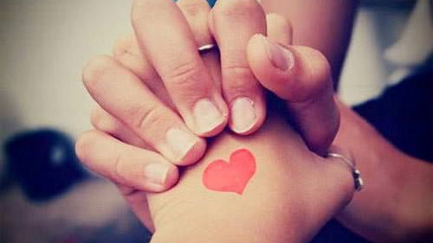 Hôn nhân cần được chăm sóc "tưới tắm" bằng sự kết nối, chia sẻ