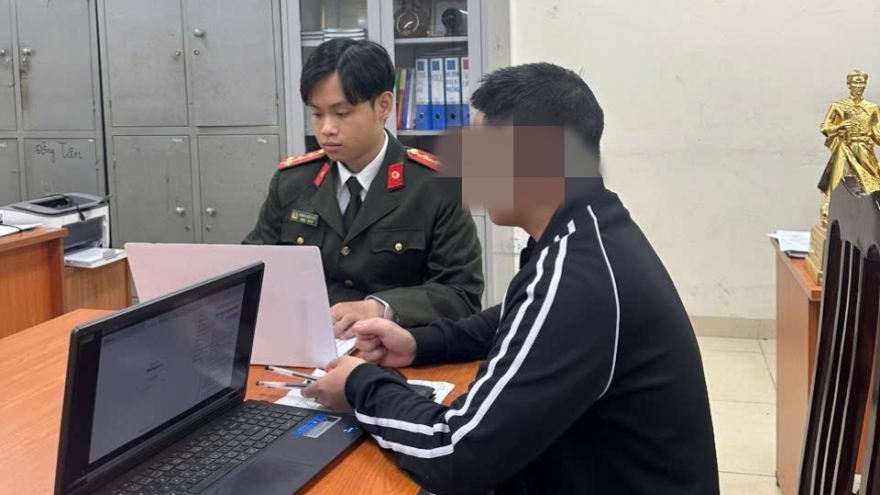 Giải cứu nam sinh 21 tuổi bị "bắt cóc online" ở Hà Nội