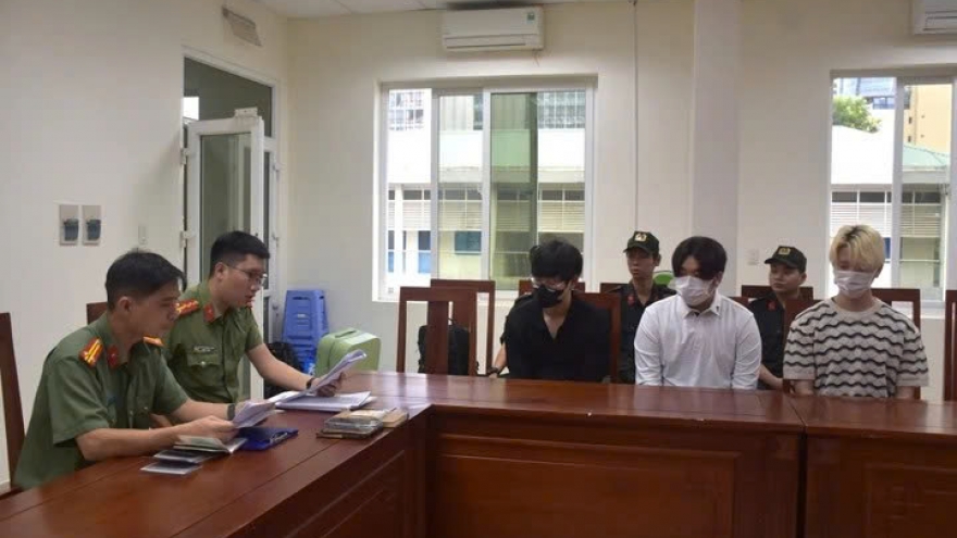 Bắt 3 người Hàn Quốc trong đường dây lừa đảo tình cảm qua mạng, bị truy nã đỏ