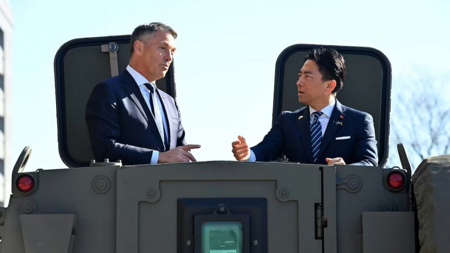 Bộ trưởng Quốc phòng Australia quan ngại trước căng thẳng Nhật - Trung