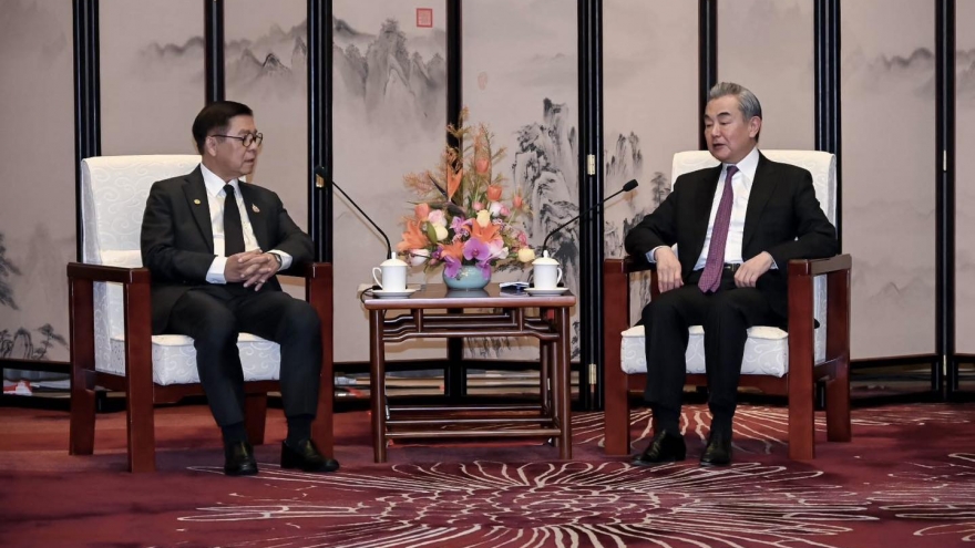 Trung Quốc thúc đẩy tái lập hòa bình giữa Campuchia và Thái Lan