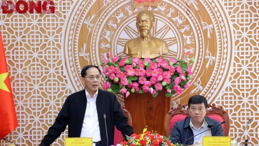 Deputy PM works with Lam Dong authorities on post-disaster recovery