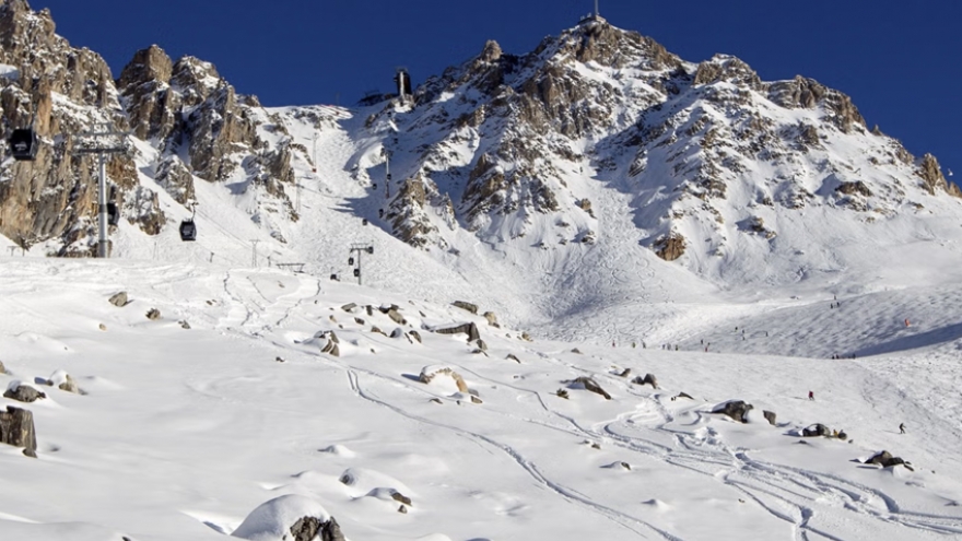 Cảnh báo đỏ về lở tuyết tại dãy Alps sau đợt tuyết rơi kỷ lục