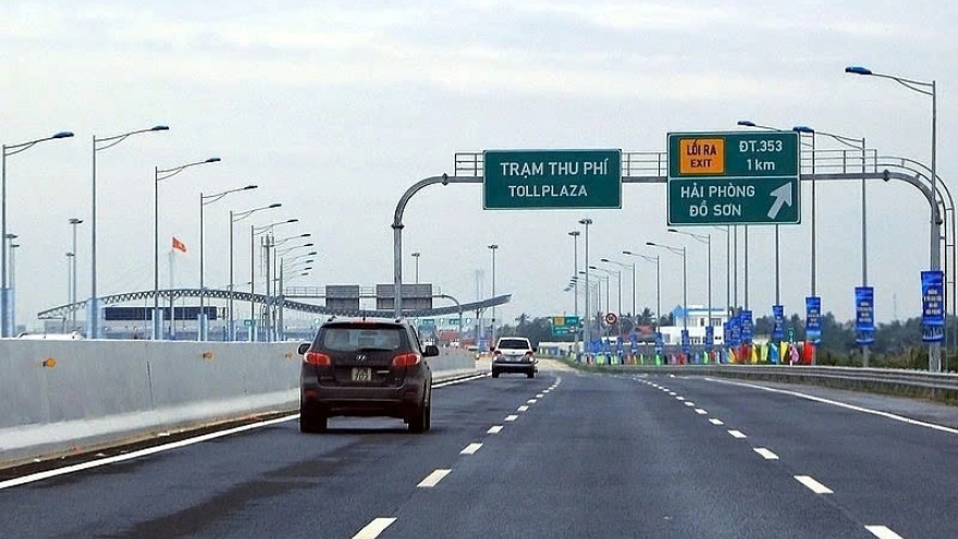 Mở rộng cao tốc Hà Nội-Hải Phòng lên 8-10 làn xe khi lưu lượng xe tăng nhanh