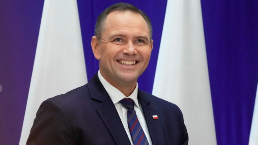 Chính phủ Ba Lan tìm cách chấm dứt bế tắc với tổng thống về vấn đề an ninh