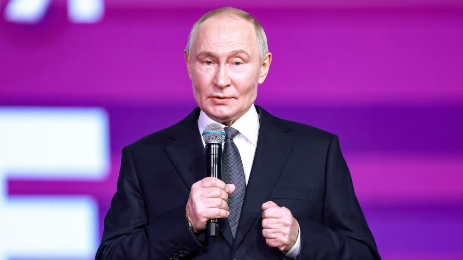 Ông Putin: Nga sẽ kiểm soát Donbass bằng quân sự nếu Ukraine không rút lui