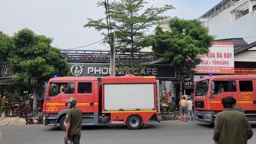 Cháy nhà trong hẻm lúc rạng sáng ở TP.HCM, bé gái 8 tuổi kẹt trong phòng, tử vong