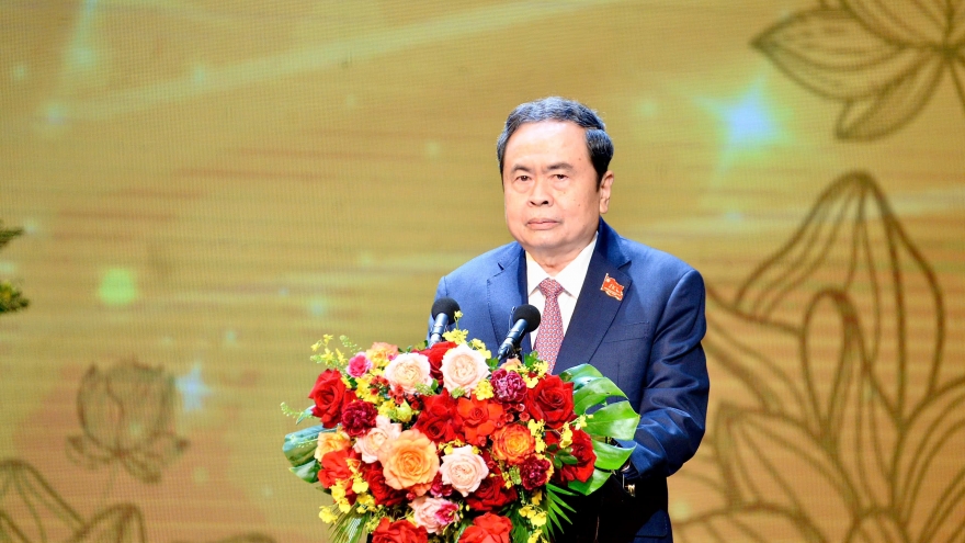 Chủ tịch Quốc hội: Mỗi trang sách phải có sức thuyết phục bằng khoa học, lẽ phải