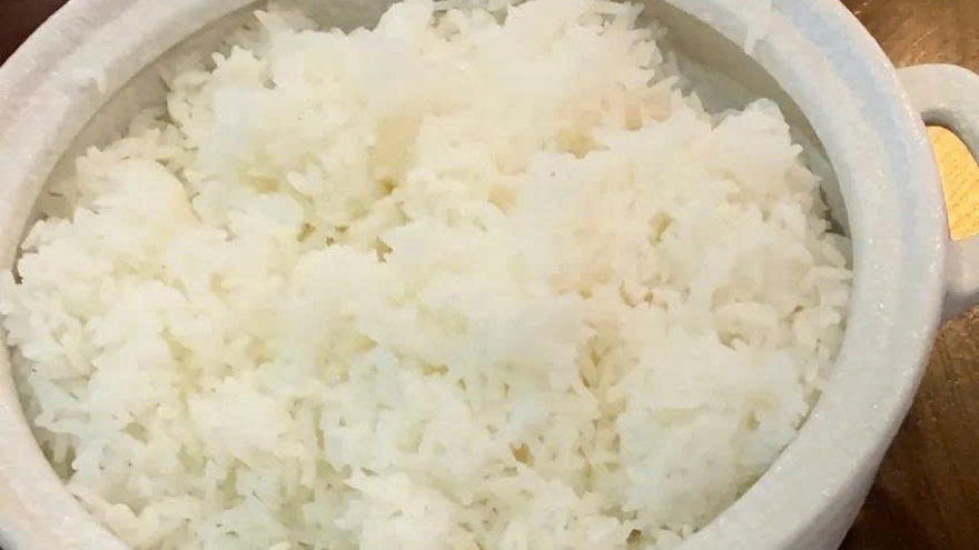 Ăn cơm nguội để giảm cân: Hiệu quả hay chỉ là lời đồn?