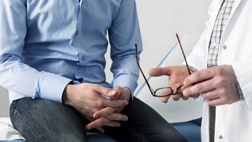 Bất thường ở tinh hoàn tuổi già: Khi nào cần đi khám ngay?
