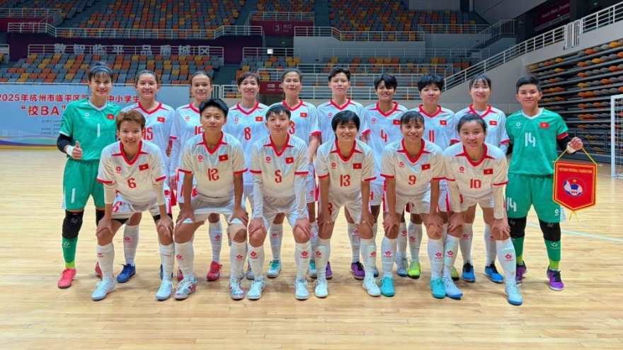 Đại diện bóng đá Việt Nam hòa tiếc nuối Trung Quốc trước thềm SEA Games 33