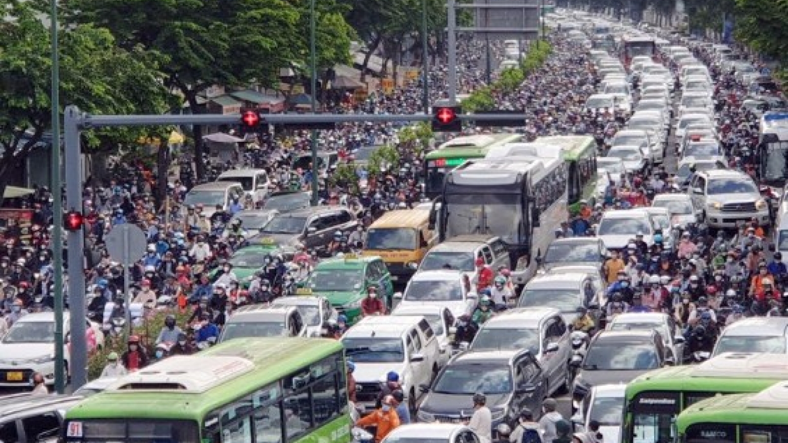 Ho Chi Minh City moves to curb vehicle emissions