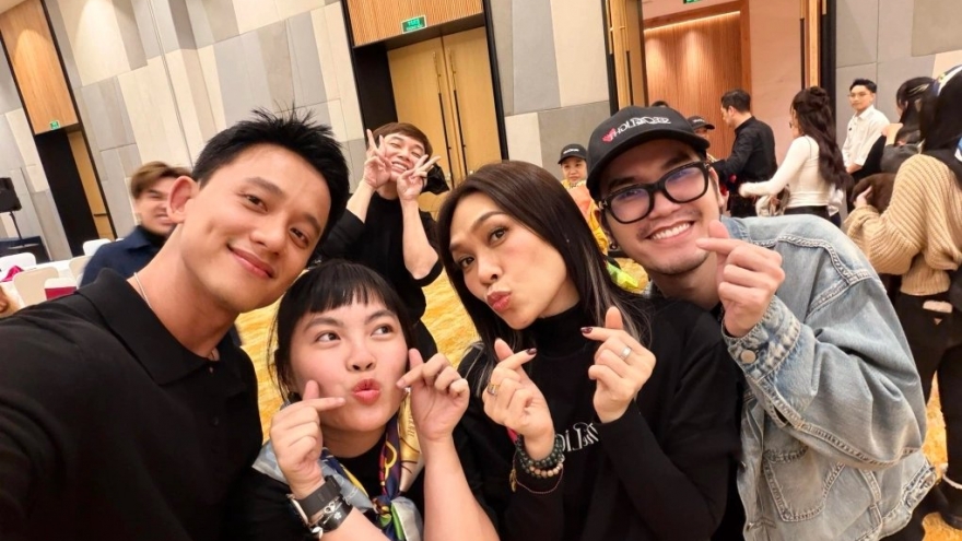 Sao Việt 15/12: Mai Tài Phến cổ vũ Mỹ Tâm sau concert 40.000 khán giả