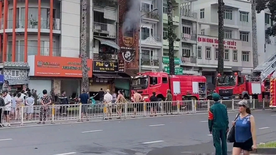 Fierce early-morning blaze kills four at eatery in Ho Chi Minh City