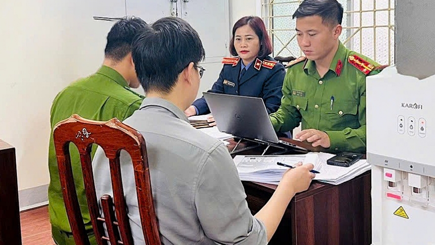 Chiếm đoạt hơn 10 tỷ đồng của 15 khách hàng xuất khẩu lao động sang Canada