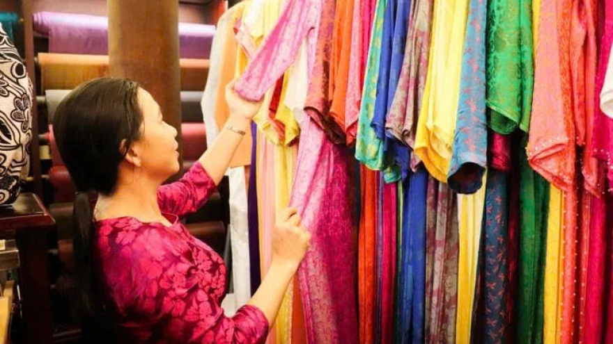 6 món đồ nhất thiết phải giặt khô để tránh làm hỏng quần áo đắt tiền