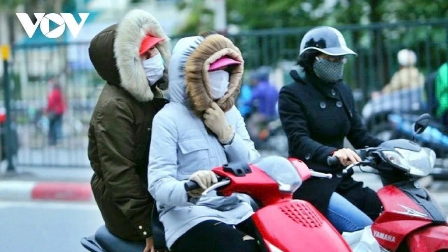 Giữ sức khỏe mùa lạnh: Bí quyết chống hạ thân nhiệt và viêm phổi