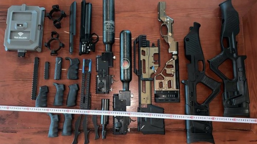 Four cartons of suspected gun components seized near border