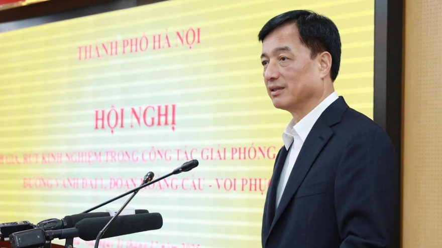 Khen tặng các tập thể, cá nhân có thành tích giải phóng mặt bằng dự Vành đai 1