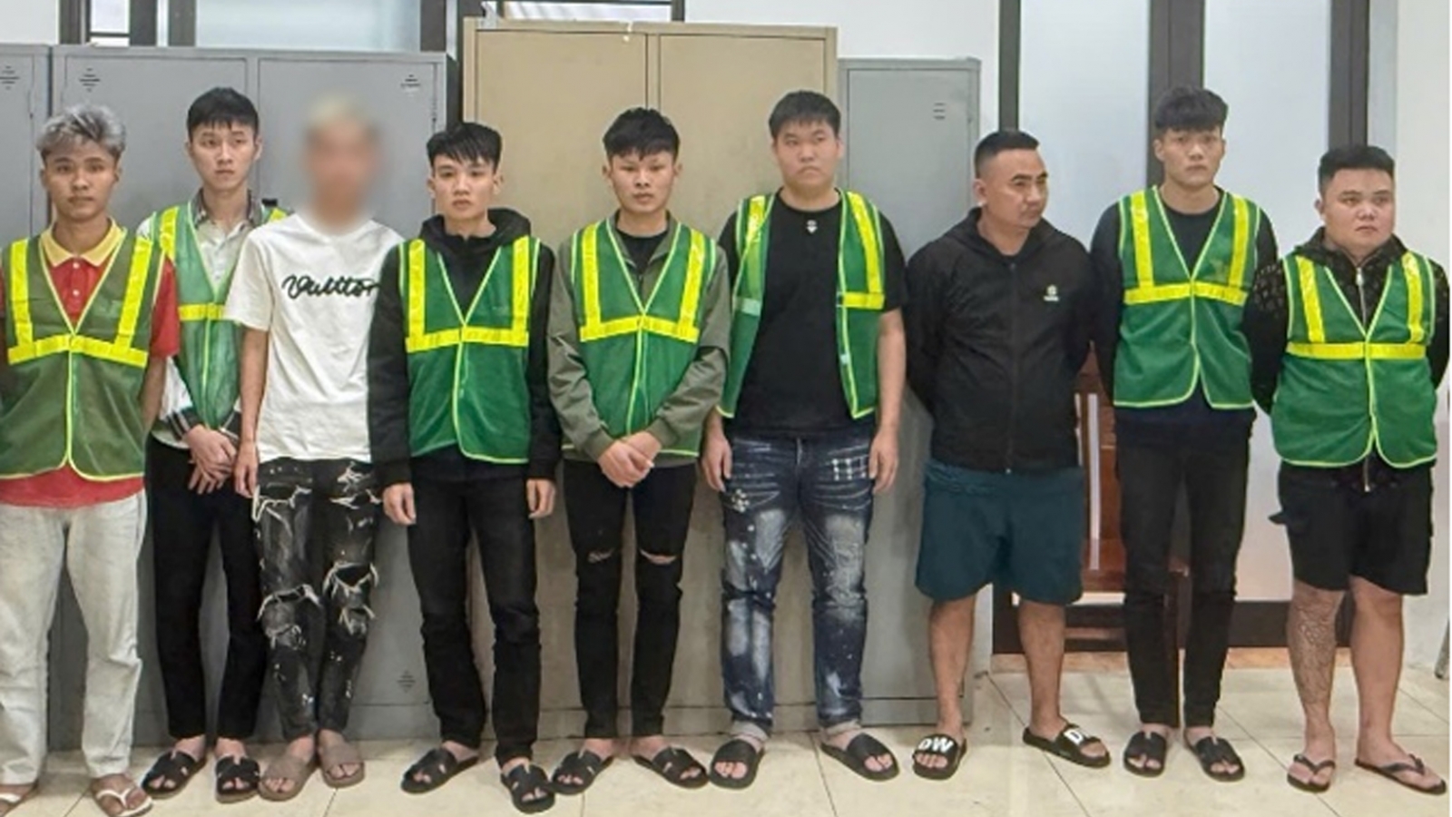 Hỗn chiến lúc nửa đêm, 9 đối tượng ở nhiều tỉnh bị tạm giữ ở Hà Nội