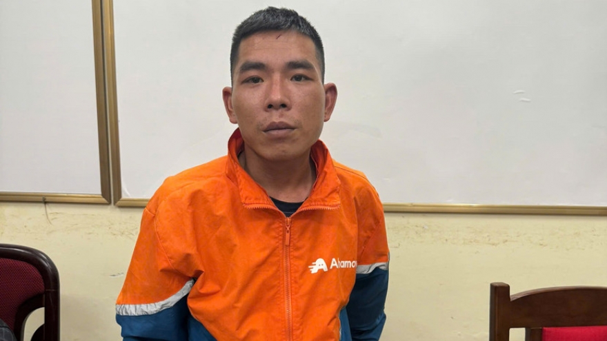 Cảnh sát hình sự bắt kẻ gây ra 13 vụ cướp giật điện thoại trên địa bàn Hà Nội