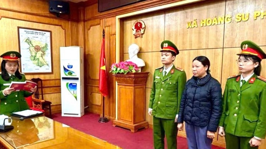 Khởi tố một Phó Giám đốc Trung tâm hành chính công xã ở Tuyên Quang