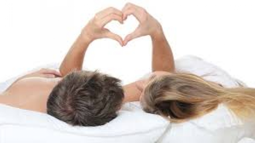 Sau hơn 10 năm kết hôn, vợ chồng tôi vẫn sung mãn