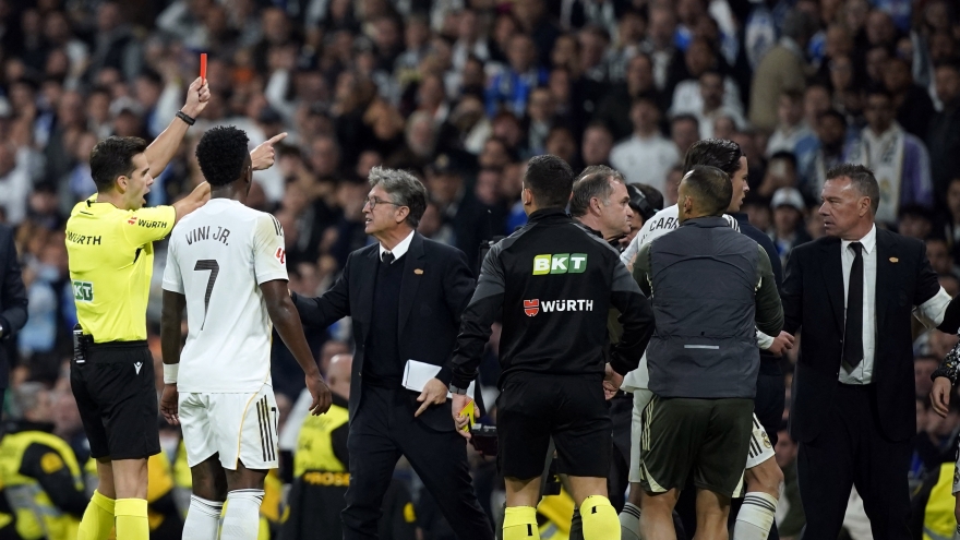 Kết quả bóng đá hôm nay 8/12: Real thua đau Celta Vigo trong ngày bị 2 thẻ đỏ